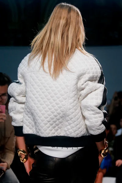 Look 7